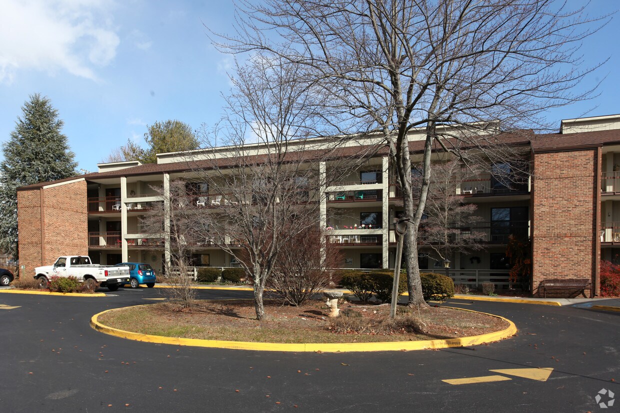 Foto del edificio - Tanyard Village Apartments