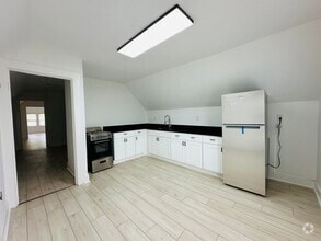 Building Photo - 4014 Cypress Ave