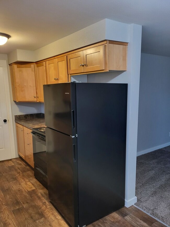 Building Photo - 145-195 Churchdale Ave N