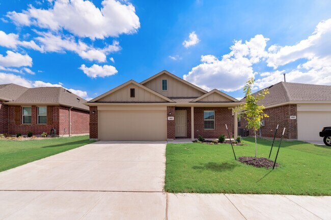 Building Photo - 1801 Avery Pointe Dr