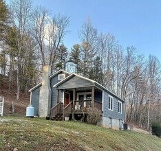 Building Photo - 2050 Blowing Rock Blvd