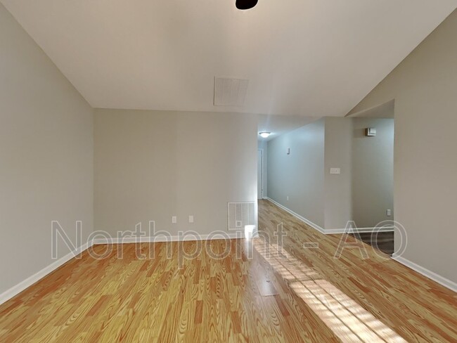Building Photo - 112 Mays Landing Rd