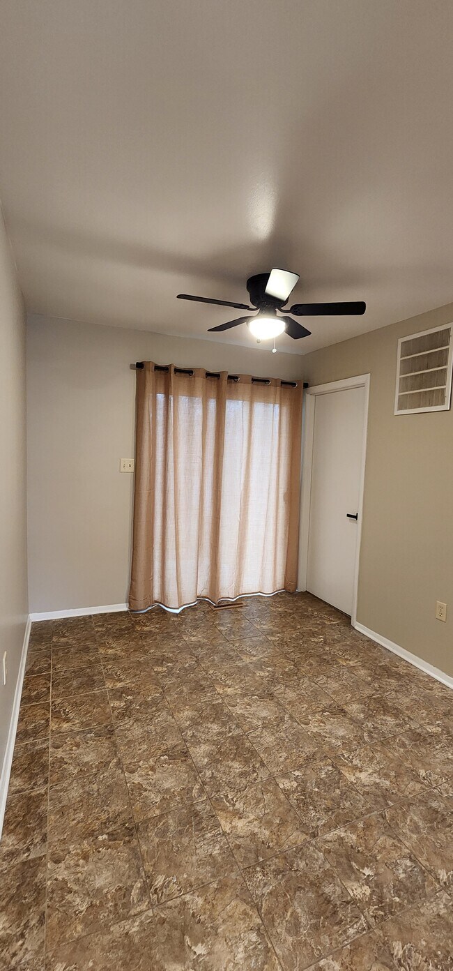 Dining Room - 2160 Annabelle Ct