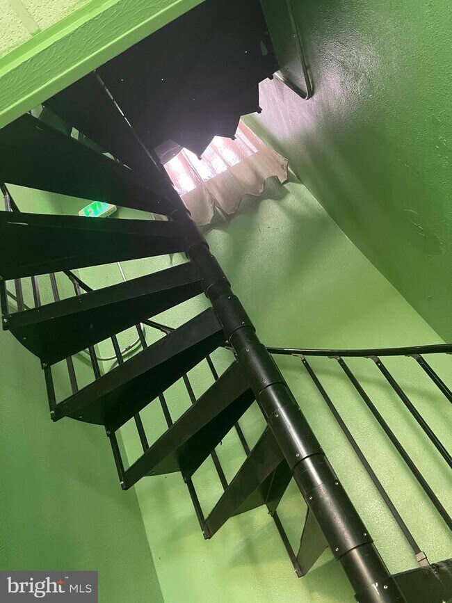 Foto del edificio - 2221 Ridge Ave