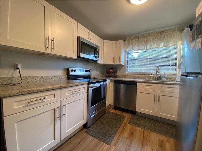 Building Photo - 255 W Osceola St