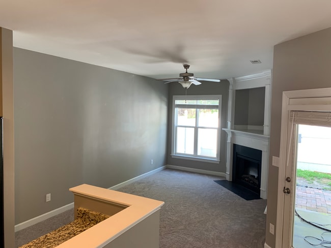 Foto del edificio - 1905 Fieldhouse Ave