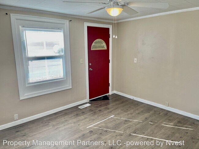 Foto del edificio - 3 br, 1 bath House - 1633 E Wellesley Ave