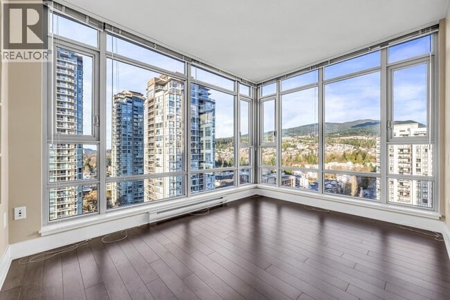 Photo du bâtiment - 1155 The High St