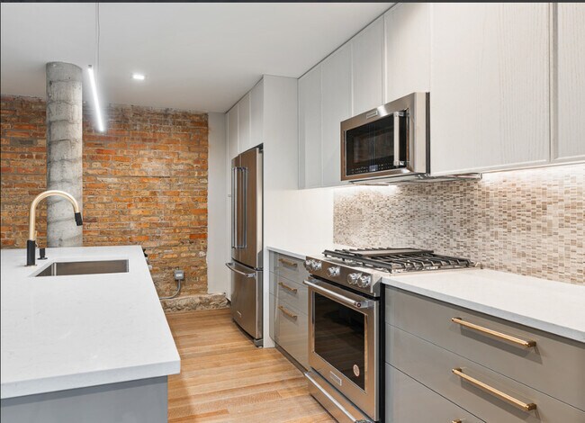 Building Photo - Lincoln Park Mews