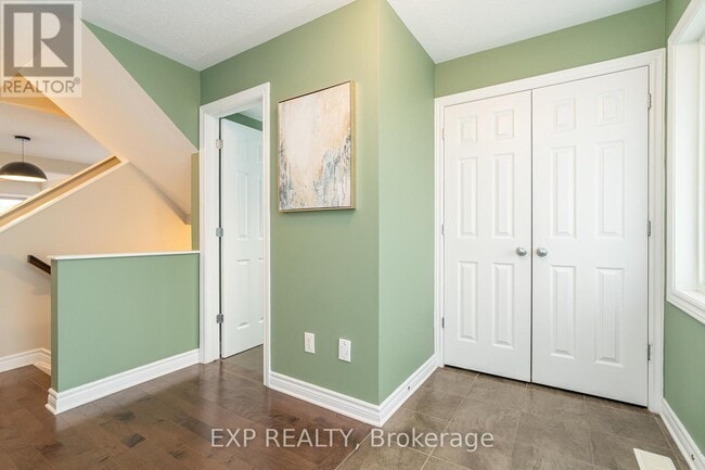 Building Photo - 3545 Woodroffe Ave
