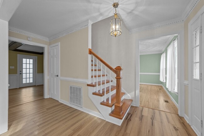 Foto del edificio - 832 Chalbourne Dr