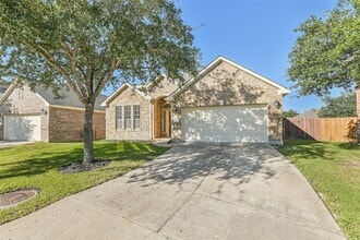 Building Photo - 17810 Serene Shore Dr