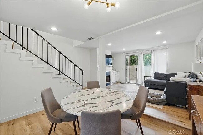 Foto del edificio - 14861 Mulberry Dr