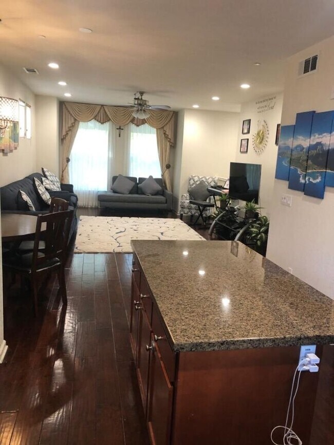 Foto del edificio - 40937 Gramercy Ter