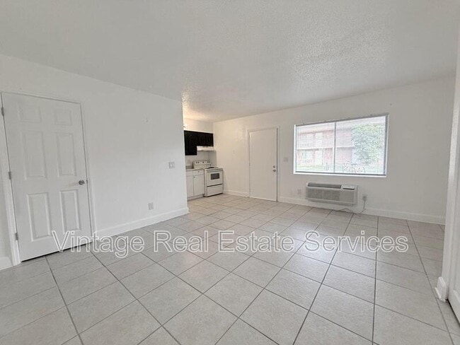 Foto del edificio - 3301 58th Ave S