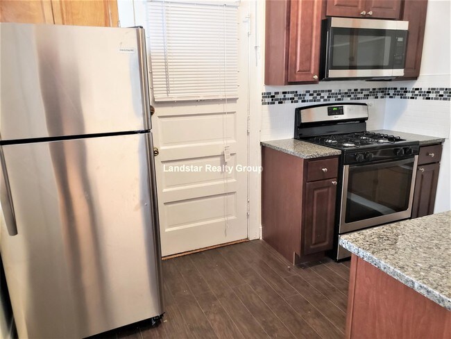 Building Photo - 4535 N Hamilton Ave