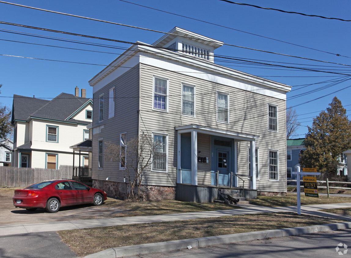 Foto del edificio - 241 Cayuga St