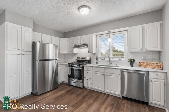 Building Photo - 4 br, 3 bath House - 4421 36th Ave N