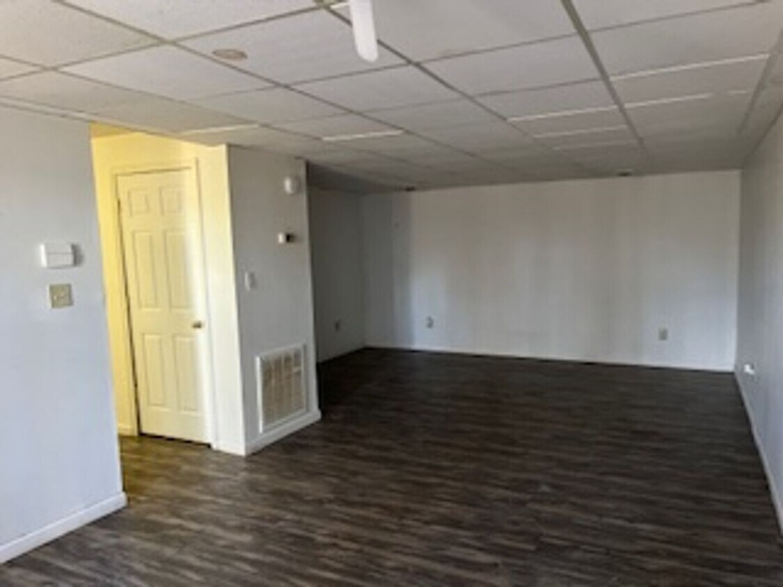 1202 Bethel Ln Unit Bethel Lane 5, Martinsville, VA 24112 Room for