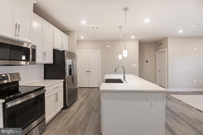 Foto del edificio - 12875 Mosaic Pk Wy