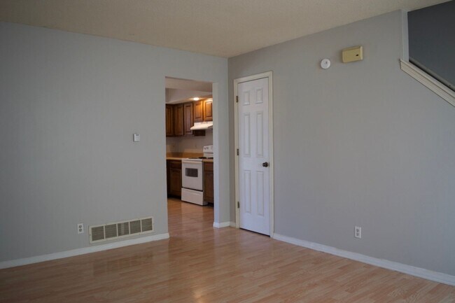 Foto del edificio - Affordable 3 Bedroom Duplex, SW Columbia!