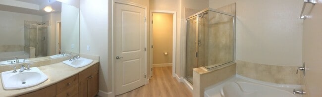 Foto del edificio - 19503 Stevens Creek Blvd