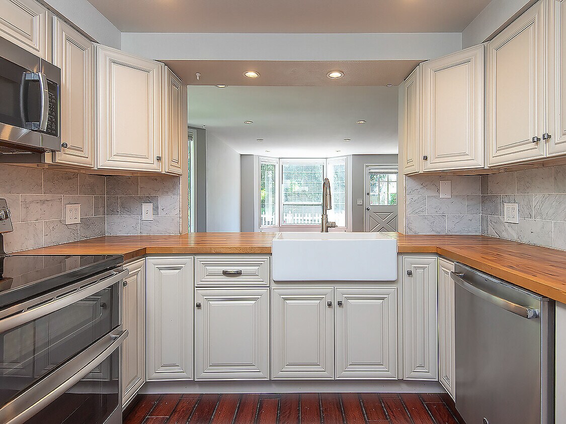 Foto principal - 12801 102nd Ave NE