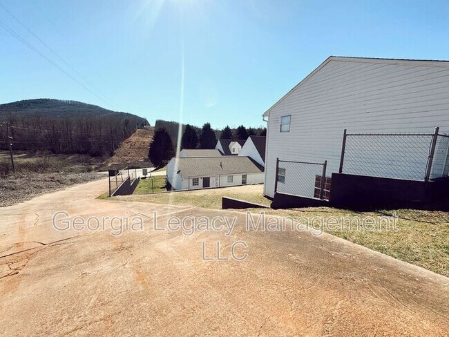 Foto del edificio - 896 Campbell St