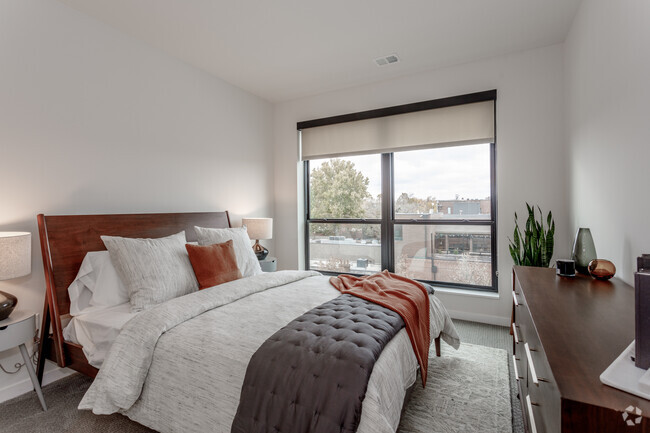 2HAB, 2BA - 1,283 ft² - Westley on Broadway