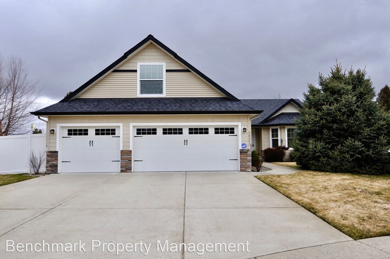 Primary Photo - 4 br, 2 bath House - 10357 N Zenith Street