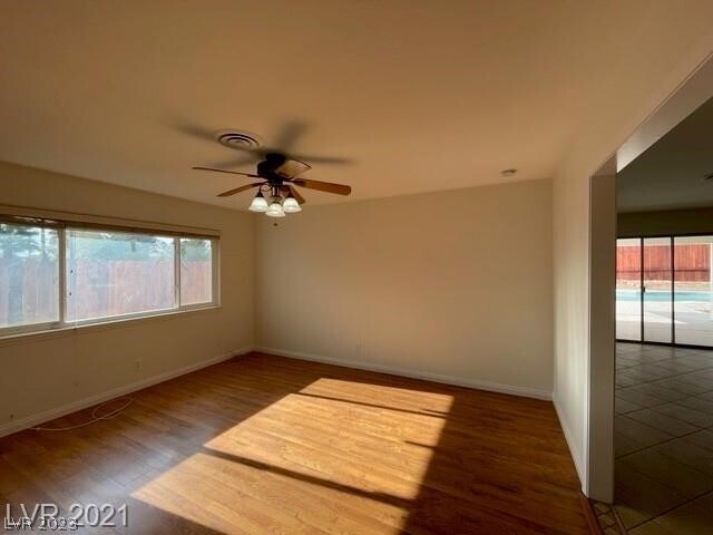 Building Photo - 4587 Coachman Cir
