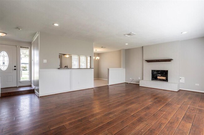 Building Photo - 20919 Park Pine Ln