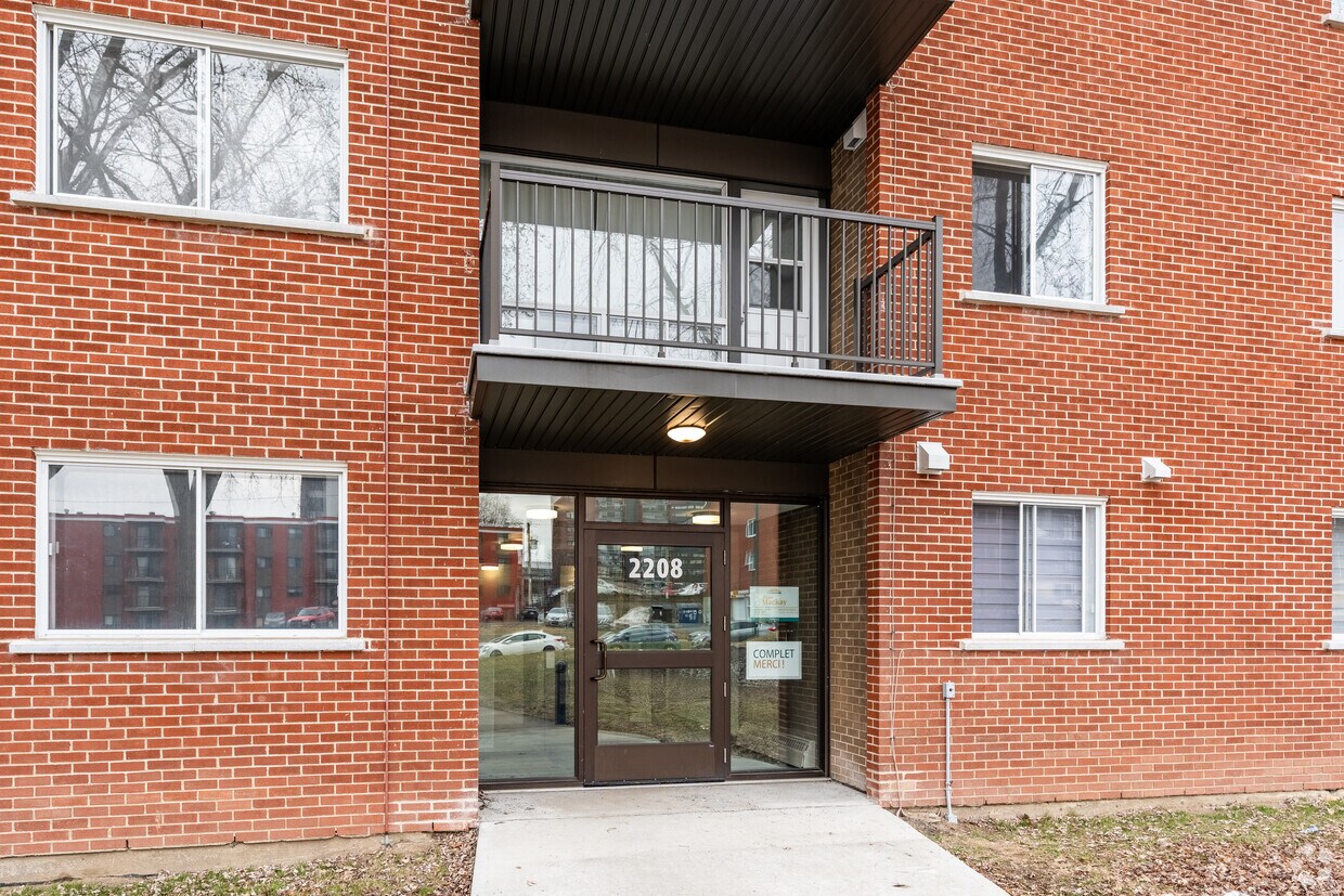 Photo du bâtiment - Place Mackay
