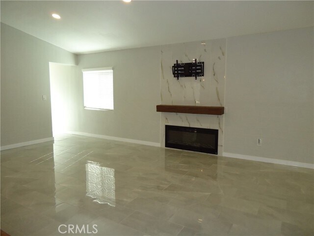 Foto del edificio - 1330 Susan Ave