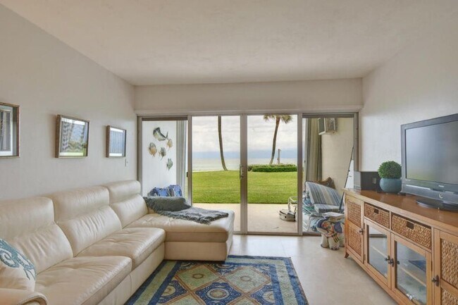 Building Photo - 1043 Hillsboro Mile