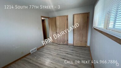 Building Photo - 1214 S 77th St