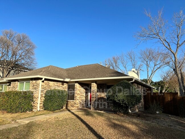 Building Photo - 985 Cassion Dr