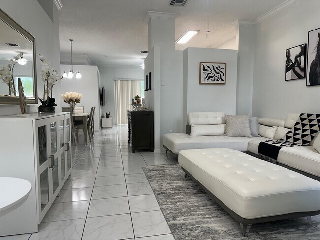 Foto del edificio - 717 Lake Wellington Dr
