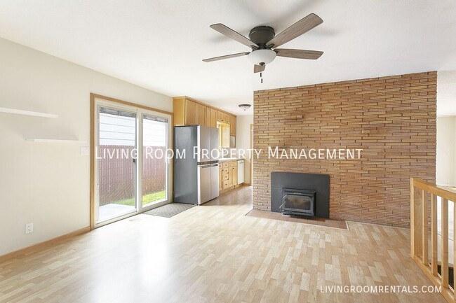 Building Photo - 5030 NE 41st Ave
