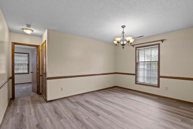 Foto del edificio - Cul-de-Sac Homesite! Tons of Room!