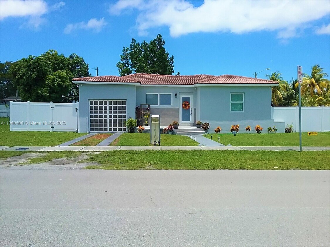 16101 NE 11th Ave, North Miami Beach, FL 33162 House Rental in North