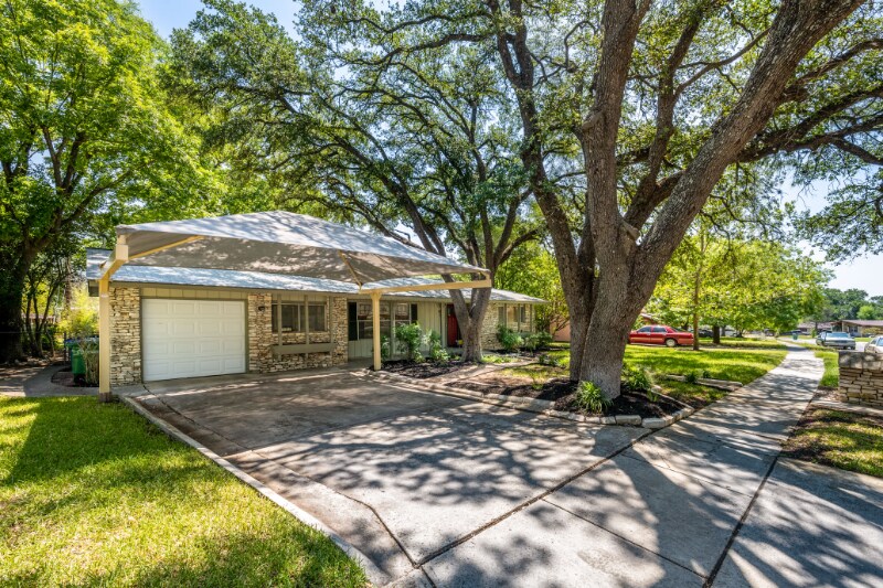 Primary Photo - 407 Tango Dr