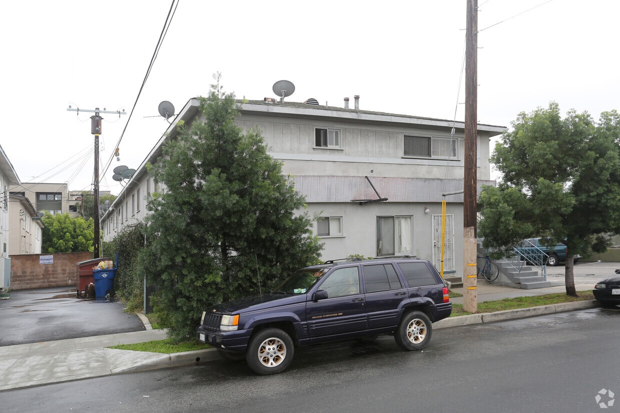 Building Photo - 10716 Francis Pl