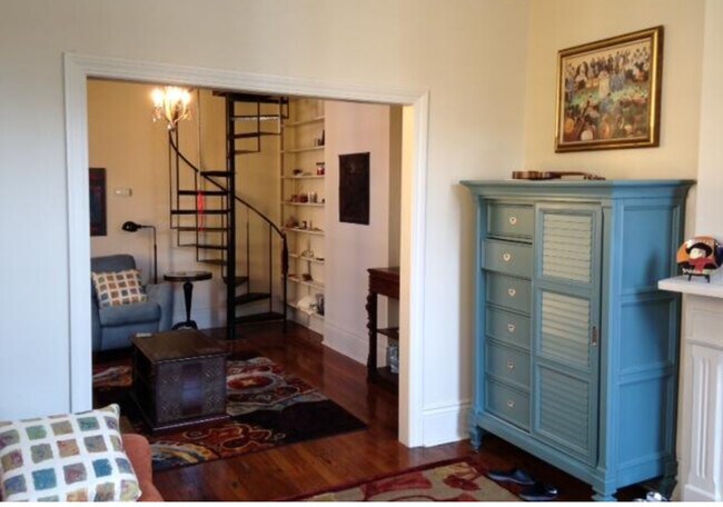 Foto del edificio - 2529 Laurel St