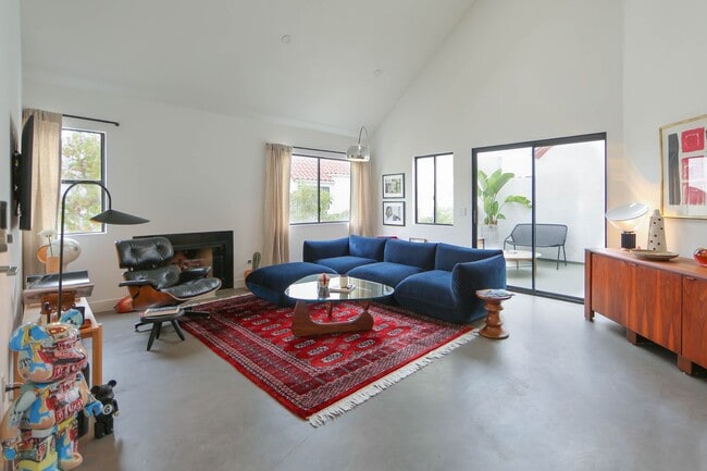 Building Photo - 701 Kettner Blvd
