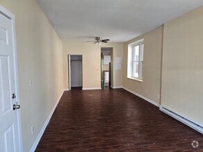 Building Photo - 218 N 6th St
