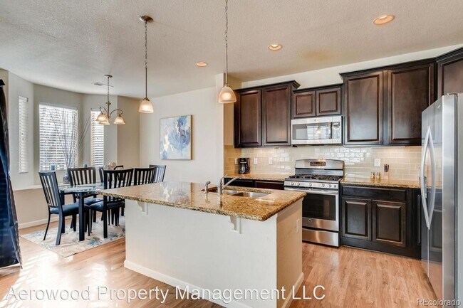 Foto del edificio - 3 br, 2 bath House - 9050 E. Phillips Lane