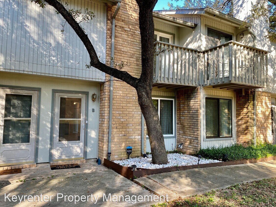 Primary Photo - 2 br, 1.5 bath House - 4204 Hudson Bend Ro...