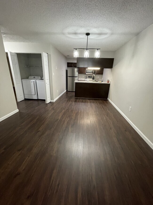 Building Photo - 2920 SE 53rd Ct