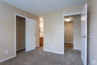 1BR, 1BA - 531 SF - EPERNAY APARTMENTS